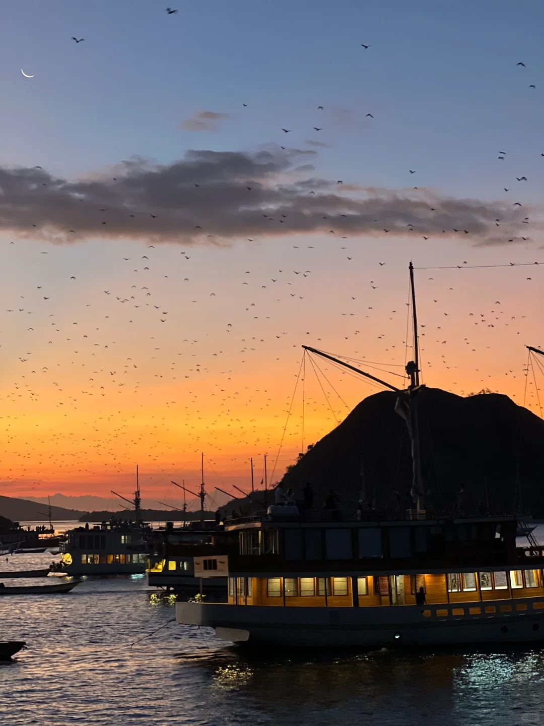 Komodo, Indonesia~A cost-effective boat accommodation